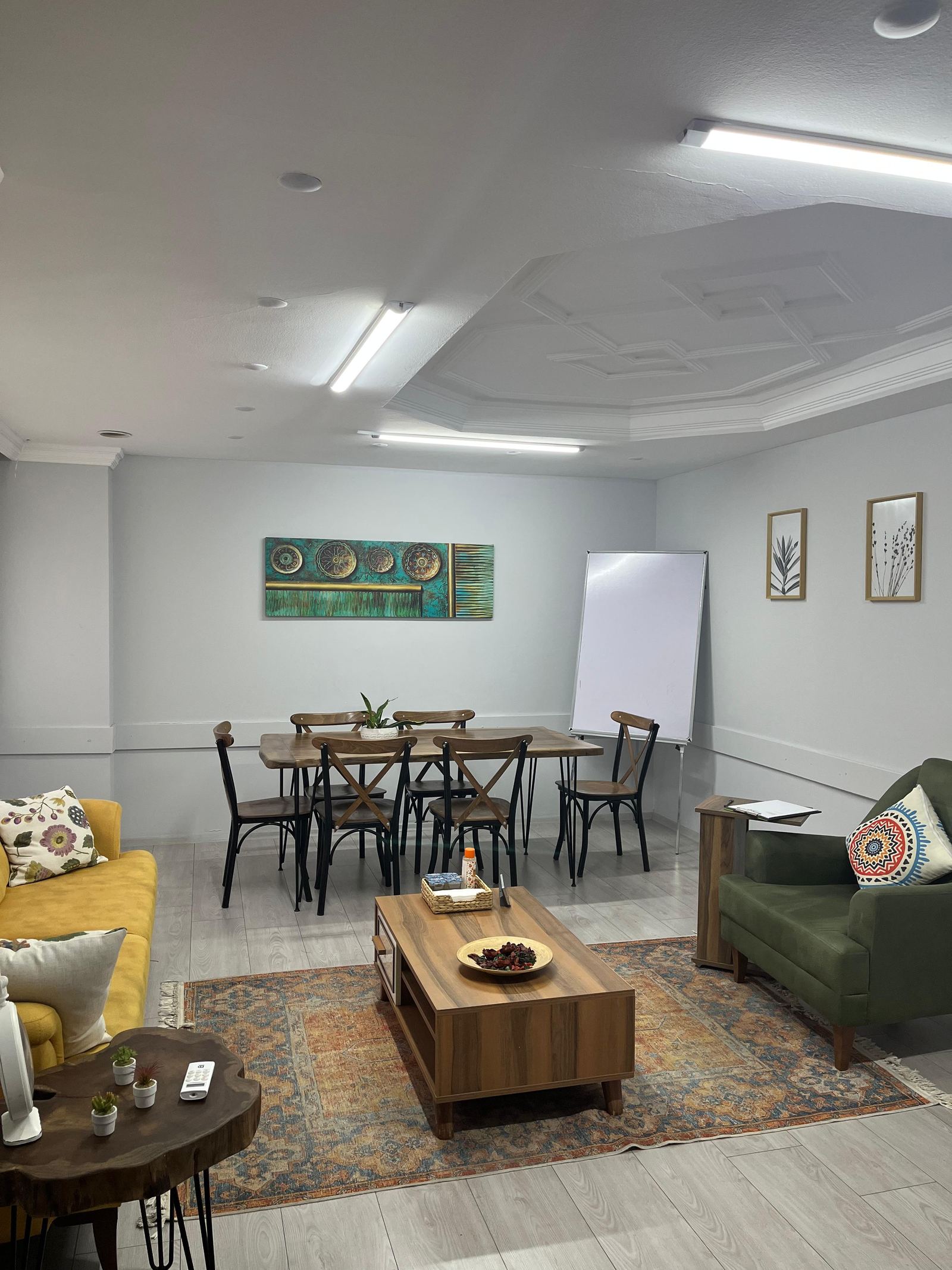 Pavones Adana görüşme odası