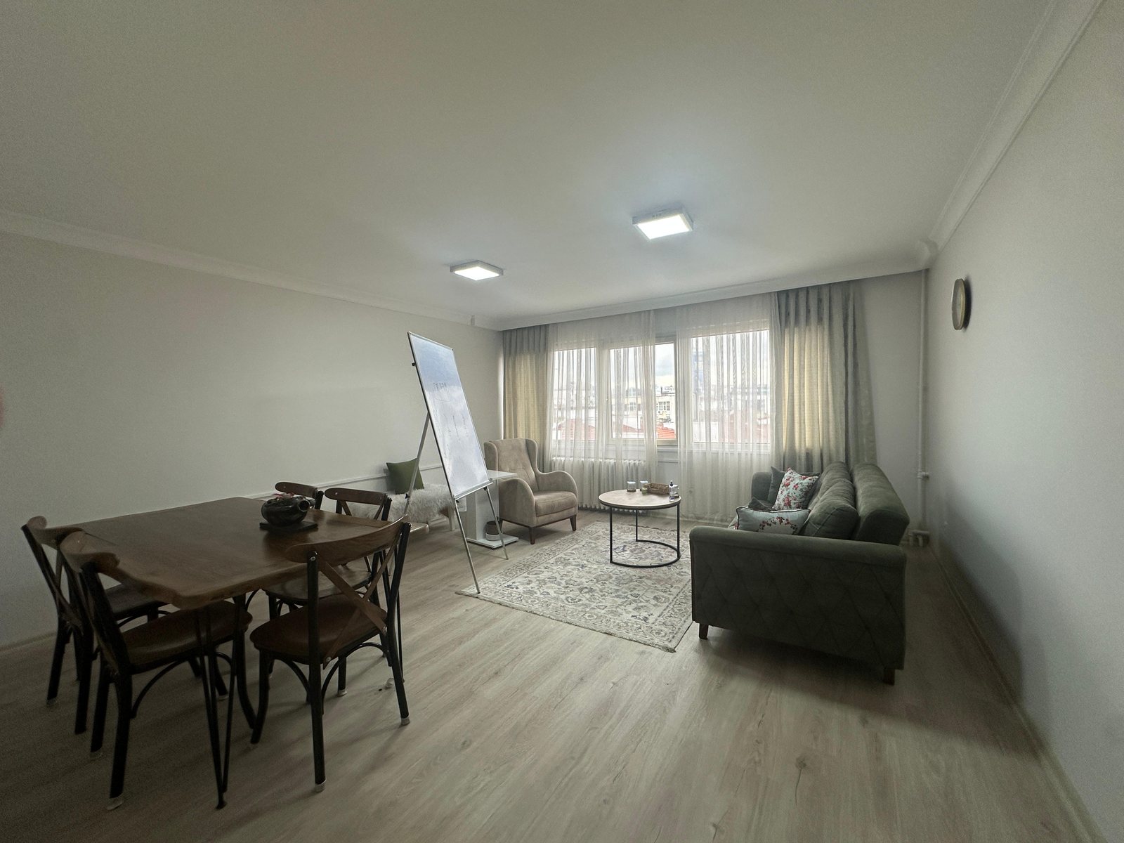 Pavones Ankara görüşme odası